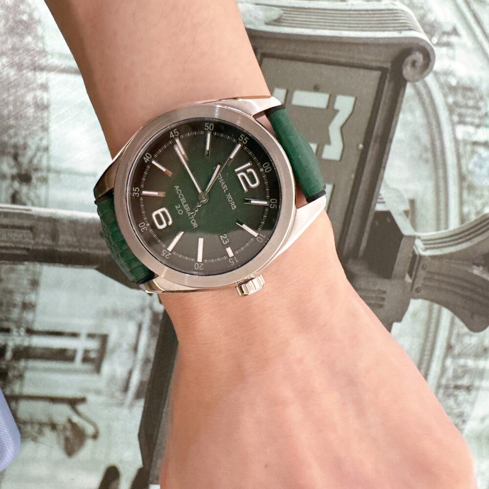 Michael Kors MK9173 Oversized Accelerator 2.0 Textured Silicone Watch - Picture 6 of 7